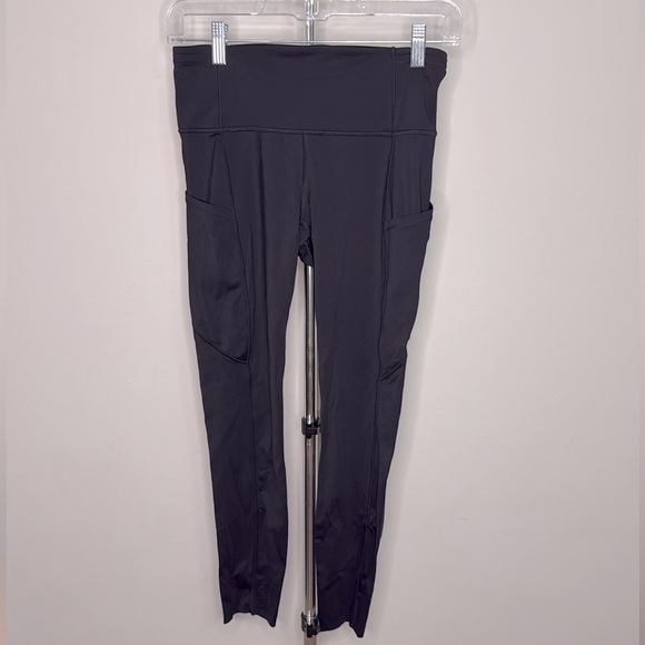 Lululemon Align HR Pant 25” Pockets. Size 6 - Picture 1 of 6